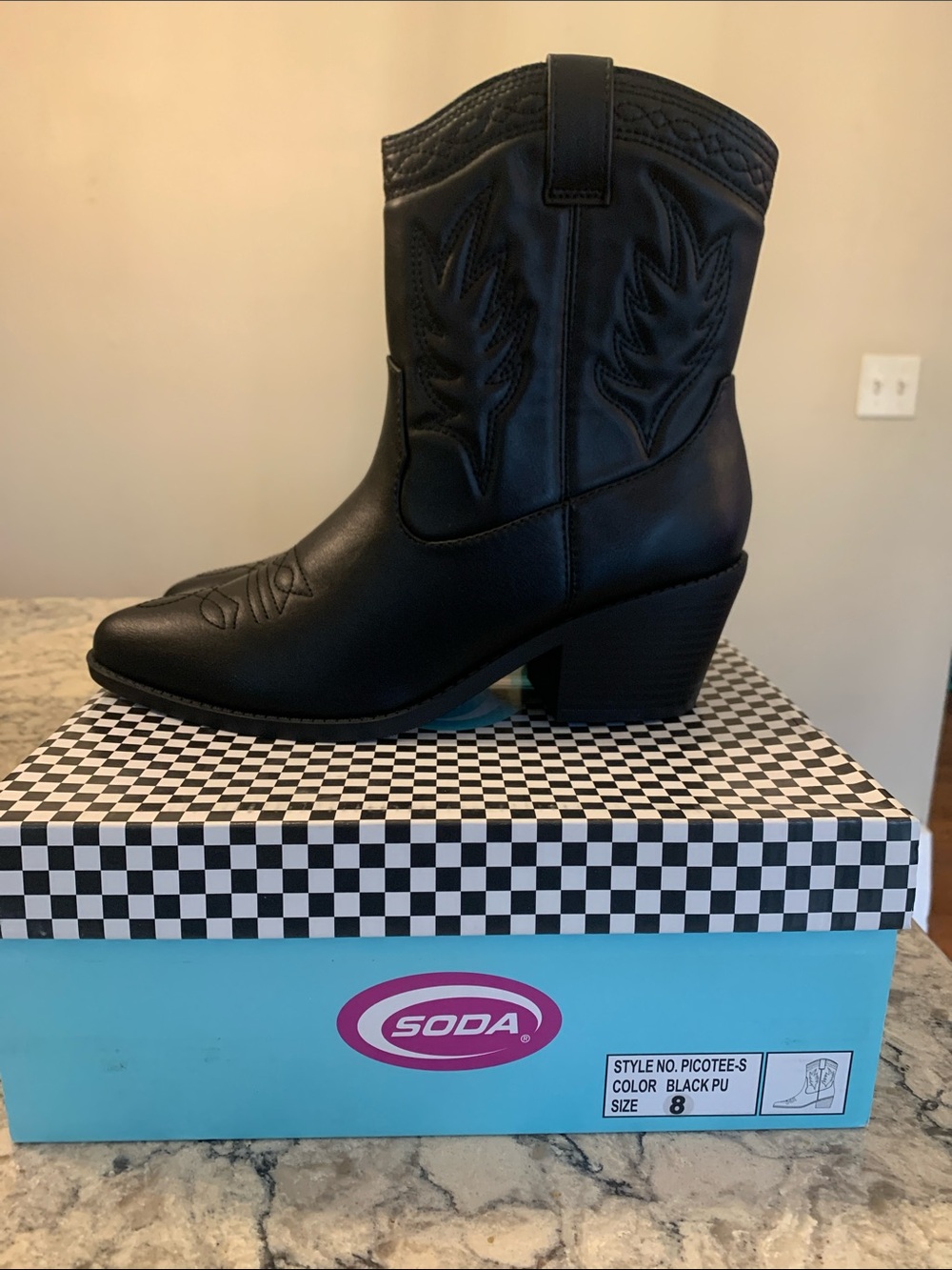 Soda Black Faux Leather Western Ankle Boots Size 8 NIB
